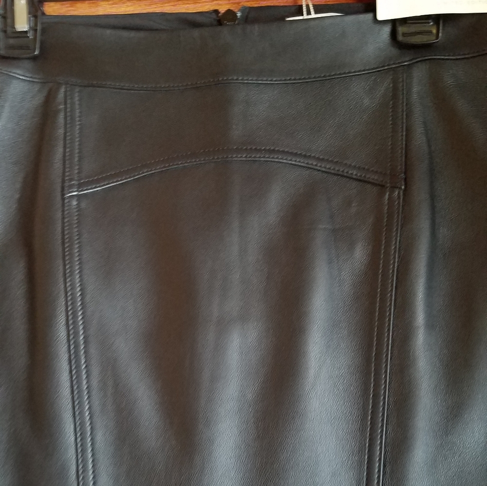 BCBGMAXAZRIA RUNWAY Fluted Leather Skirt - Picture 9 of 11